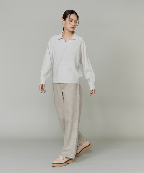 INED（イネド）の「ウルトラエクストラファインウール ポロ衿ドルマンニット（ニット/セーター・レディース・ブラック/サックスブルー/グレイッシュベージュ/レッド系その他・9号）」の6枚目の写真