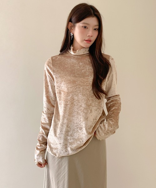 by LEGNA(バイレグナ)の「シアーフロッキーベロア見えメロートップス(Tシャツ/カットソー・レディース・ブラック/ベージュ/ダークグレー/ホワイト/ブラウン・MEDIUM/LARGE)」の5枚目の写真