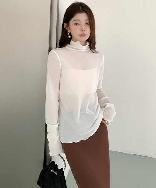 by LEGNA(バイレグナ)の「シアーフロッキーベロア見えメロートップス(Tシャツ/カットソー・レディース・ブラック/ベージュ/ダークグレー/ホワイト/ブラウン・MEDIUM/LARGE)」の12枚目の写真