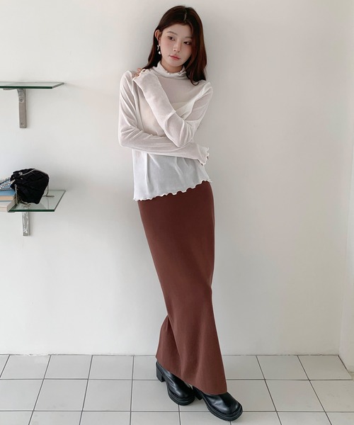 by LEGNA(バイレグナ)の「シアーフロッキーベロア見えメロートップス(Tシャツ/カットソー・レディース・ブラック/ベージュ/ダークグレー/ホワイト/ブラウン・MEDIUM/LARGE)」の16枚目の写真