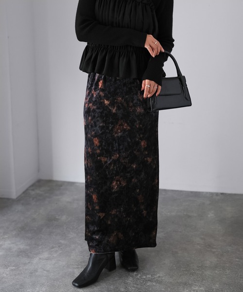 Riberry（リベリー）の「タイダイ柄ニュアンスベロアナロースカート（スカート・レディース・ブラウン/グレー/グリーン・FREE）」の7枚目の写真