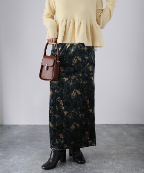 Riberry（リベリー）の「タイダイ柄ニュアンスベロアナロースカート（スカート・レディース・ブラウン/グレー/グリーン・FREE）」の10枚目の写真