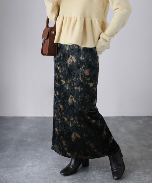 Riberry（リベリー）の「タイダイ柄ニュアンスベロアナロースカート（スカート・レディース・ブラウン/グレー/グリーン・FREE）」の11枚目の写真