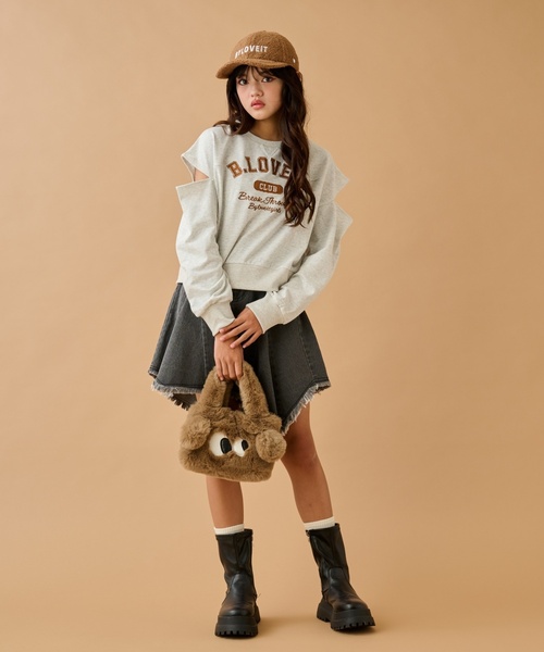 by LOVEiT（バイラビット）の「肩スリットプルオーバー（スウェット・キッズ・レッド/グリーン/ホワイト系その他・140cm/150cm/160cm/120cm/130cm）」の5枚目の写真