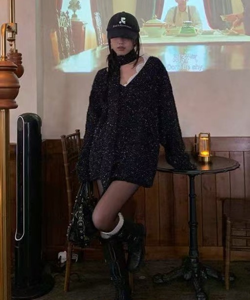 Achic(アシック)の「ラメ入り 非対称レースセーター(ニット/セーター・レディース・ブラック・M)」の21枚目の写真