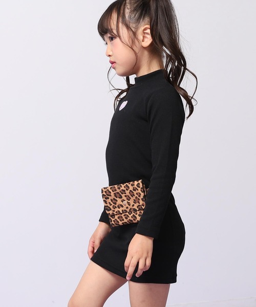 ANAP kids（アナップキッズ）の「レオパード柄ベルトポーチ付 テレコリブワンピース（ワンピース・キッズ・ラベンダー/ブラック・110/120/130）」の3枚目の写真