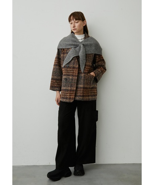 uyu.（ウユ）の「トライアングルニットストール（ストール/ショール・レディース・アイボリー/ブラック/グレー/ブラウン/グリーン/ワインレッド・FREE）」の16枚目の写真