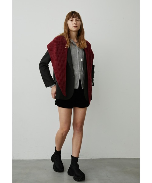 uyu.（ウユ）の「トライアングルニットストール（ストール/ショール・レディース・アイボリー/ブラック/グレー/ブラウン/グリーン/ワインレッド・FREE）」の9枚目の写真