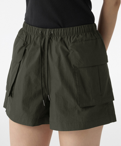 MUSINSA STANDARD WOMAN（ムシンサスタンダードウーマン）の「ウィメンズ CN カーゴバンディングショーツ [カーキブラウン]（その他パンツ・レディース・その他・30/24/26/28）」の3枚目の写真
