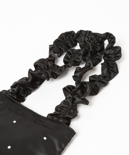 LOWRYS FARM（ローリーズファーム）の「シャーリングハンドルＢＡＧ 633426（ショルダーバッグ・レディース・ブラック/アイボリー・FREE）」の17枚目の写真