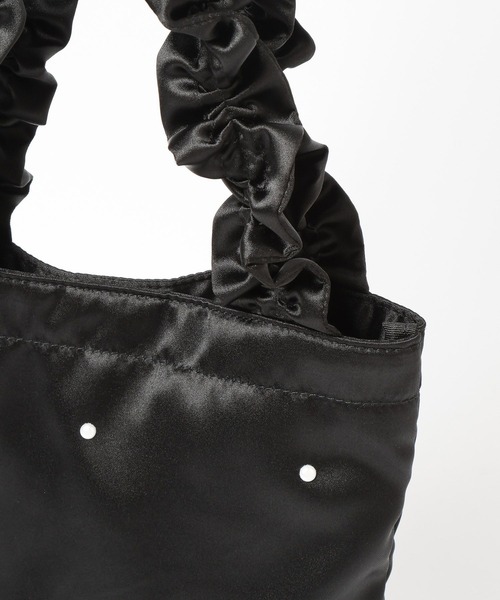 LOWRYS FARM（ローリーズファーム）の「シャーリングハンドルＢＡＧ 633426（ショルダーバッグ・レディース・ブラック/アイボリー・FREE）」の19枚目の写真