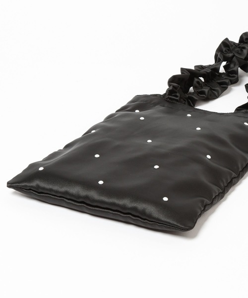 LOWRYS FARM（ローリーズファーム）の「シャーリングハンドルＢＡＧ 633426（ショルダーバッグ・レディース・ブラック/アイボリー・FREE）」の20枚目の写真