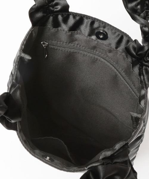 LOWRYS FARM（ローリーズファーム）の「シャーリングハンドルＢＡＧ 633426（ショルダーバッグ・レディース・ブラック/アイボリー・FREE）」の21枚目の写真