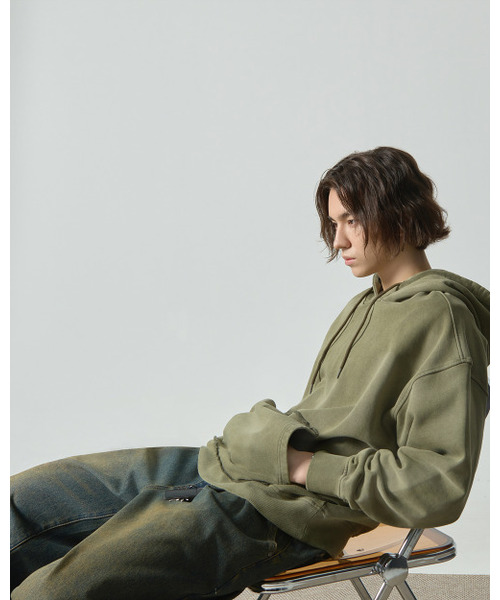 DIMITRI BLACK(ディミトリブラック)の「ASI フォーシーズンエッセンシャルスウェットフードTシャツ_ピグメントオリーブ(パーカー・レディース・その他・X-LARGE/MEDIUM/LARGE)」の4枚目の写真