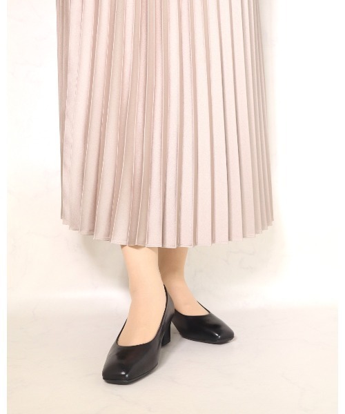 fitfit(フィットフィット)の「スクエアトゥヒールニーカー150(パンプス・レディース・ブラック/ベージュ・21.5cm/22cm/22.5cm/23cm/23.5cm/24cm/24.5cm/25.0cm)」の3枚目の写真