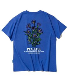ブルーフラワーバンドルグラフィックTシャツ - ブルー