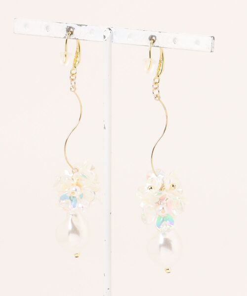 tone（トーン）の「【R】898　パールブロッサムピアス(MA)（ピアス（両耳用）・レディース・ホワイト・FREE）」の5枚目の写真