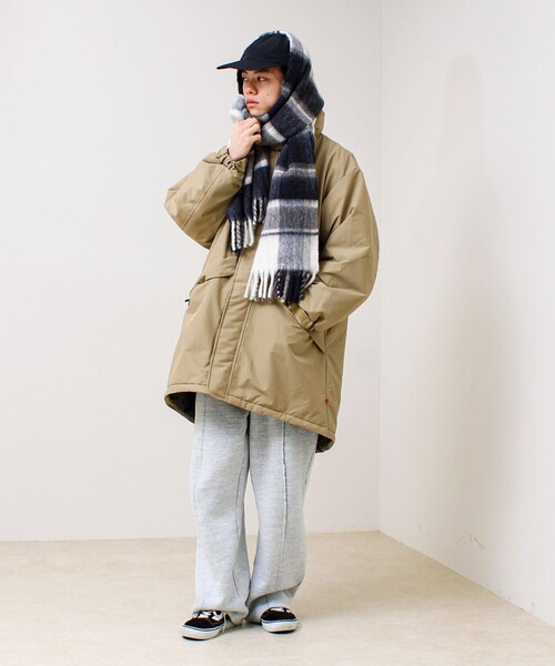 GLOSTER（グロスター）の「ウール混ブークレ 大判チェックマフラー（マフラー・メンズ・ブルー系その他6/オレンジ系その他/グリーン系その他・FREE）」の8枚目の写真