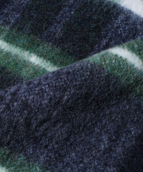 GLOSTER（グロスター）の「ウール混ブークレ 大判チェックマフラー（マフラー・メンズ・ブルー系その他6/オレンジ系その他/グリーン系その他・FREE）」の13枚目の写真