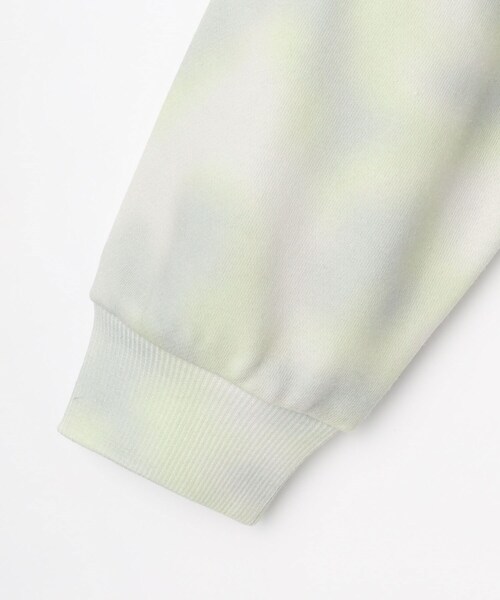 SHOO・LA・RUE（シューラルー）の「【130-150cm】タイダイ柄プリント裏毛スウェット（スウェット・キッズ・スモーキーグリーン系1/ブルー系5・14/13/15 ）」の4枚目の写真