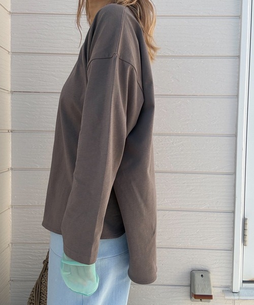 Q(キュー)の「袖口シアーロンT(Tシャツ/カットソー・レディース・ライトグレー/チャコールグレー・MEDIUM)」の17枚目の写真