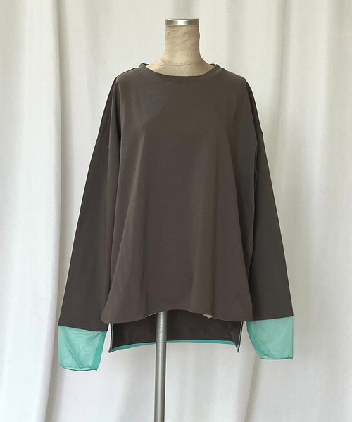 Q(キュー)の「袖口シアーロンT(Tシャツ/カットソー・レディース・ライトグレー/チャコールグレー・MEDIUM)」の5枚目の写真