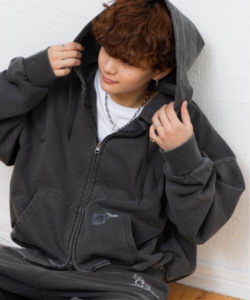 kaoyorinakami（カオヨリナカミ）の「balloon short zip hoodie / バルーンショートジップフーディ（パーカー・メンズ・ブラック/レッド/ネイビー/ブルー/グレー・MEDIUM/SMALL/X-LARGE/LARGE）」の10枚目の写真