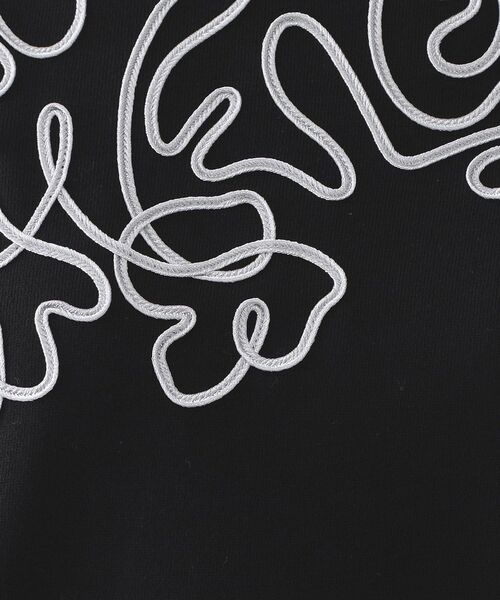 OPAQUE.CLIP（オペークドットクリップ）の「コード刺繍裏毛プルオーバー【洗濯機OK】（スウェット・レディース・グレー/ブラック・38/40）」の5枚目の写真