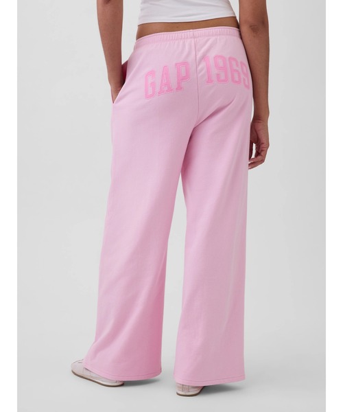 GAP(ギャップ)の「フレンチテリー GAP1969ロゴ バギースウェットパンツ(スウェットパンツ・レディース・ブラック/グレー/ブルー/ピンク・S/M/L/XS/XXS)」の4枚目の写真