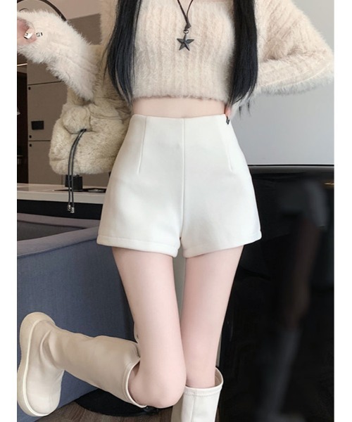 kirakiraShop(キラキラショップ)の「裏起毛 ストレッチ ショートパンツ(その他パンツ・レディース・オフホワイト/ブラック・S/M/L)」の13枚目の写真