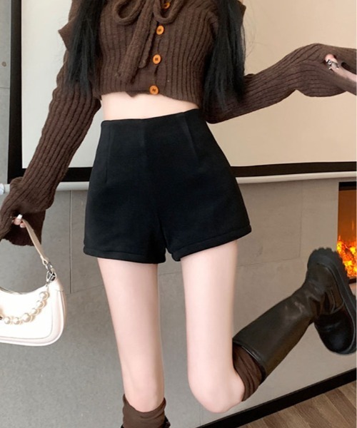 kirakiraShop(キラキラショップ)の「裏起毛 ストレッチ ショートパンツ(その他パンツ・レディース・オフホワイト/ブラック・S/M/L)」の15枚目の写真
