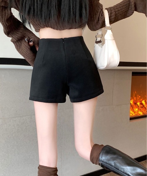 kirakiraShop(キラキラショップ)の「裏起毛 ストレッチ ショートパンツ(その他パンツ・レディース・オフホワイト/ブラック・S/M/L)」の17枚目の写真