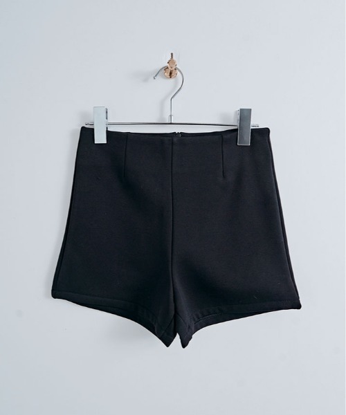 kirakiraShop(キラキラショップ)の「裏起毛 ストレッチ ショートパンツ(その他パンツ・レディース・オフホワイト/ブラック・S/M/L)」の22枚目の写真