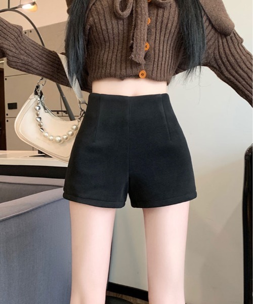 kirakiraShop(キラキラショップ)の「裏起毛 ストレッチ ショートパンツ(その他パンツ・レディース・オフホワイト/ブラック・S/M/L)」の14枚目の写真