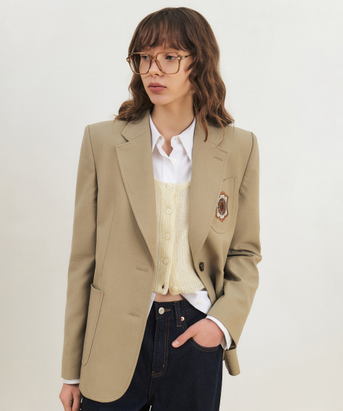CITYBREEZE(シティブリーズ)の「ウールプレッピーワッペンポイントジャケット_BEIGE(テーラードジャケット・レディース・ベージュ・FREE)」の5枚目の写真
