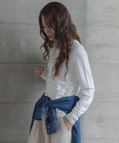 URBAN RESEARCH Sonny Label(アーバンリサーチサニーレーベル)の「シャーリングデザインプルオーバー(Tシャツ/カットソー・レディース・ブラック/オフホワイト・FREE)」の6枚目の写真