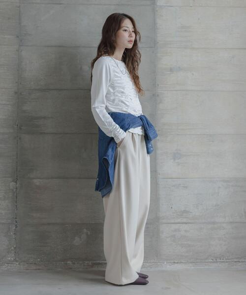 URBAN RESEARCH Sonny Label(アーバンリサーチサニーレーベル)の「シャーリングデザインプルオーバー(Tシャツ/カットソー・レディース・ブラック/オフホワイト・FREE)」の9枚目の写真