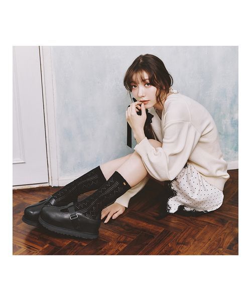 LILY BROWN（リリーブラウン）の「透かし編みハイソックス（ソックス/靴下・レディース・ブラック/ホワイト・F）」の7枚目の写真