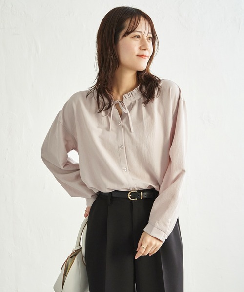 ikka（イッカ）の「襟フリルリボン2WAYブラウス（シャツ/ブラウス・レディース・オフホワイト/グレイッシュベージュ/ライトグリーン/ライトグレー/ブルー・M/L/S）」の4枚目の写真