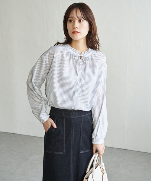 ikka（イッカ）の「襟フリルリボン2WAYブラウス（シャツ/ブラウス・レディース・オフホワイト/グレイッシュベージュ/ライトグリーン/ライトグレー/ブルー・M/L/S）」の3枚目の写真