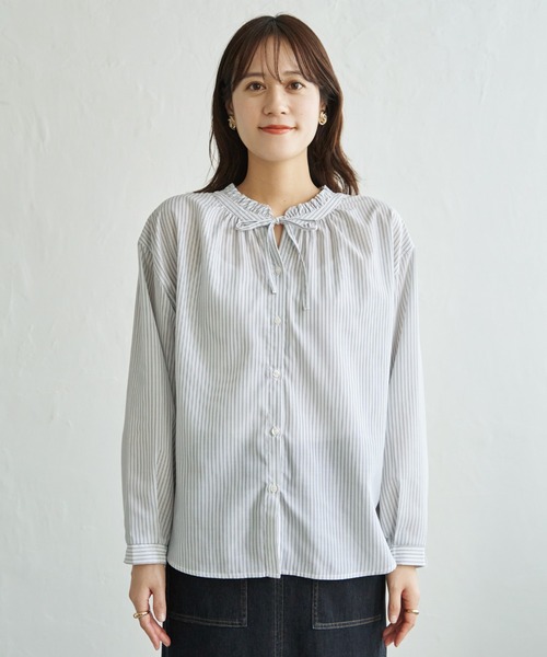 ikka（イッカ）の「襟フリルリボン2WAYブラウス（シャツ/ブラウス・レディース・オフホワイト/グレイッシュベージュ/ライトグリーン/ライトグレー/ブルー・M/L/S）」の7枚目の写真