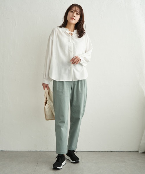 ikka（イッカ）の「襟フリルリボン2WAYブラウス（シャツ/ブラウス・レディース・オフホワイト/グレイッシュベージュ/ライトグリーン/ライトグレー/ブルー・M/L/S）」の20枚目の写真