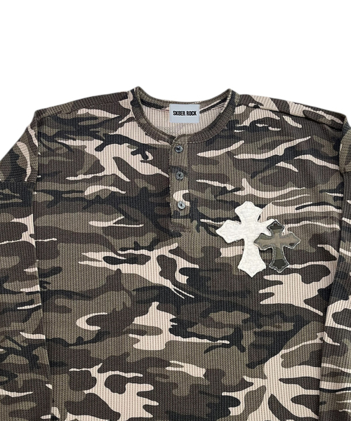 SK8ER ROCK(スケーターロック)の「Double Cross Camouflage Henley Neck T-shirt ((Beige))(Tシャツ/カットソー・レディース・その他・ONE SIZE)」の3枚目の写真