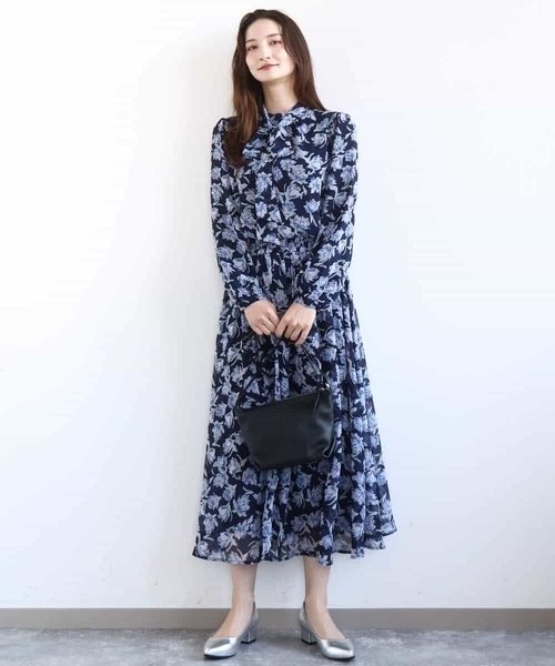 MK MICHEL KLEIN（エムケーミッシェルクラン）の「花柄シフォンスカート/洗える（スカート・レディース・ミント/ネイビー・38）」の4枚目の写真