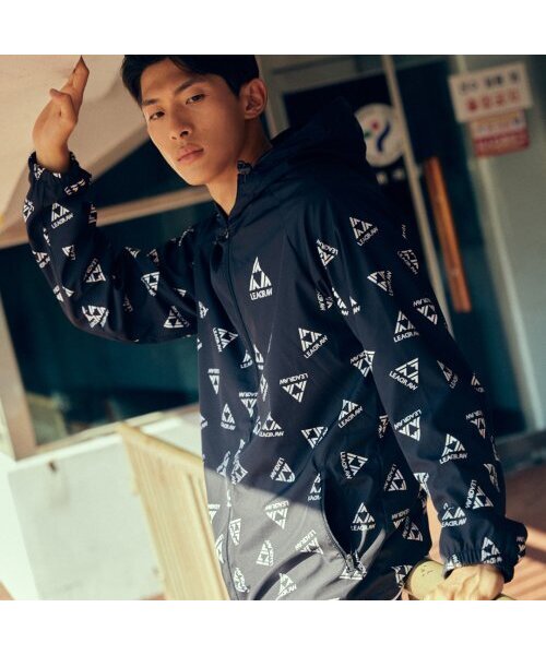 GUCCI（グッチ）の「Gucci - ハチ柄 ウィンドブレーカー - men