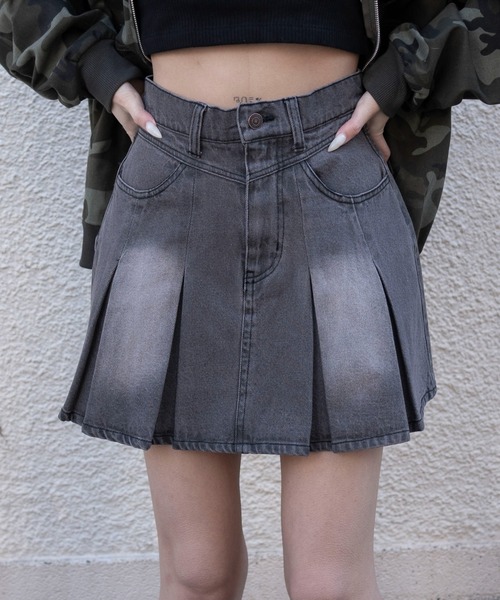WEGO(ウィゴー)の「WEGO/【26年春新作】デニムプリーツミニスカート(デニムスカート・レディース・ブラック系その他/グレー/ブラック系2/インディゴブルー/コバルトブルー・SMALL/MEDIUM)」の3枚目の写真
