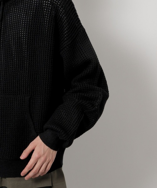 LAKOLE（ラコレ）の「ニットメッシュZIPパーカー / 654120（パーカー・メンズ・グレー/セージグリーン/ブラック・MEDIUM/LARGE）」の11枚目の写真