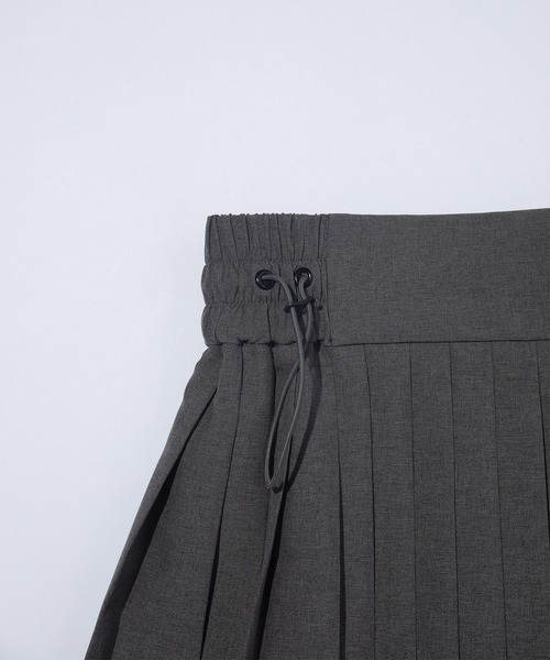 F/CE. （エフシーイー）の「F/CE. ARC PLEAT SKIRT / エフシーイー アーク プリーツ スカート（スカート・レディース・ブラック/グレー・SMALL）」の7枚目の写真