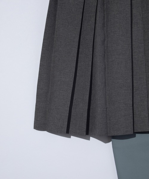 F/CE. （エフシーイー）の「F/CE. ARC PLEAT SKIRT / エフシーイー アーク プリーツ スカート（スカート・レディース・ブラック/グレー・SMALL）」の8枚目の写真