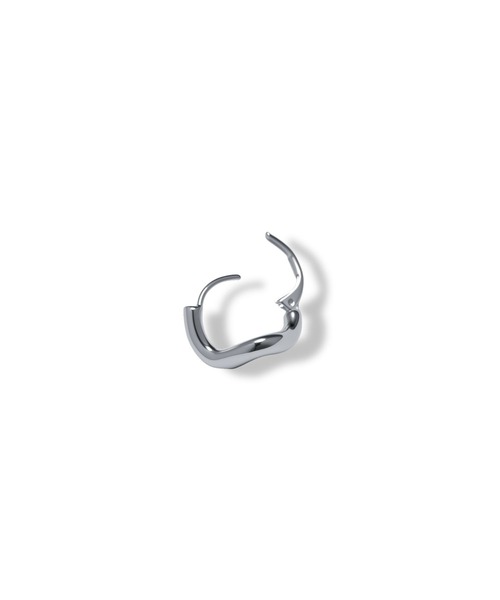 Lyvi（ライビィ）の「Mellow Square Hoop Pierce / 金属アレルギー対応（ピアス（両耳用）・レディース・シルバー/ゴールド・FREE）」の3枚目の写真
